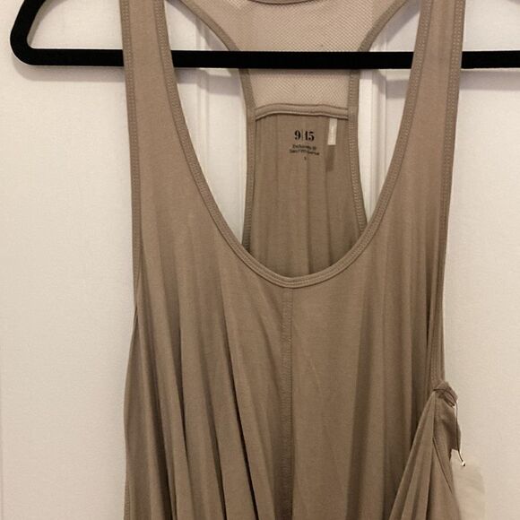 9/15 NWT Exclusively at Saks Fifth Avenue Tunic Top/Coverup in khaki. Size Small - Picture 5 of 9